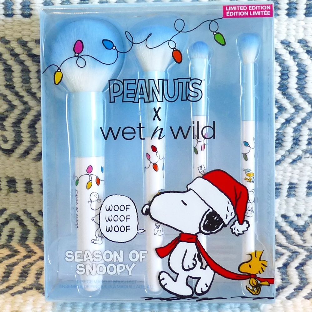 wet n wild x Peanuts Snoopy Makeup Brush Set 4 pc Brand New in Box